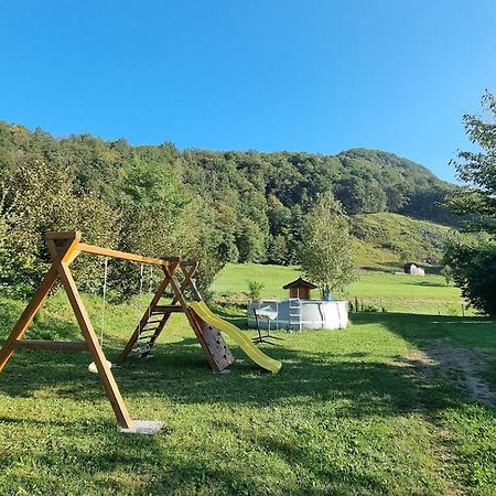 Apartma Patricija - Big Apartment For 6 Tolmin Bagian luar foto