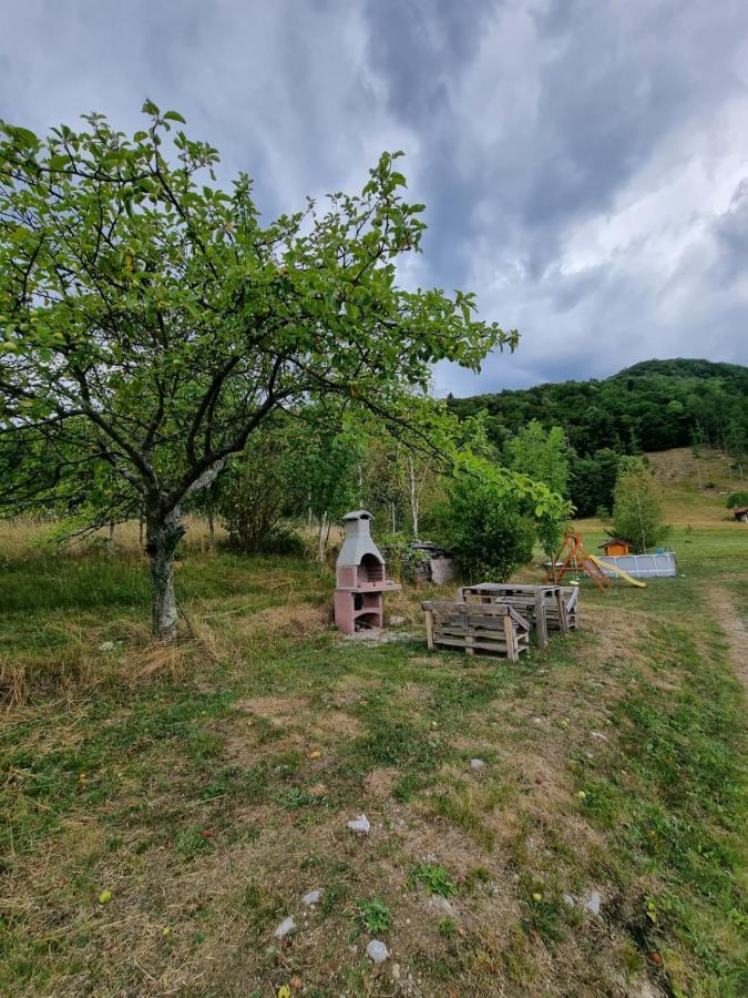 Apartma Patricija - Big Apartment For 6 Tolmin Bagian luar foto