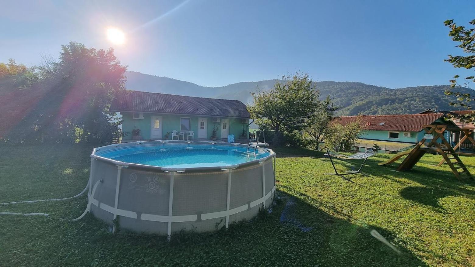 Apartma Patricija - Big Apartment For 6 Tolmin Bagian luar foto