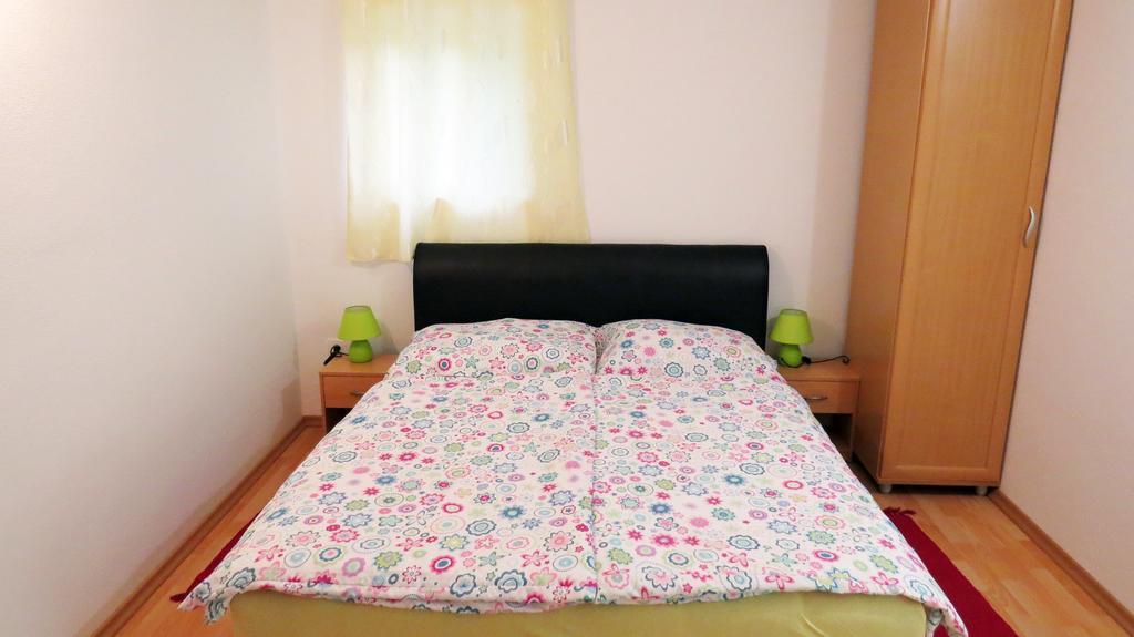 Apartma Patricija - Big Apartment For 6 Tolmin Bagian luar foto