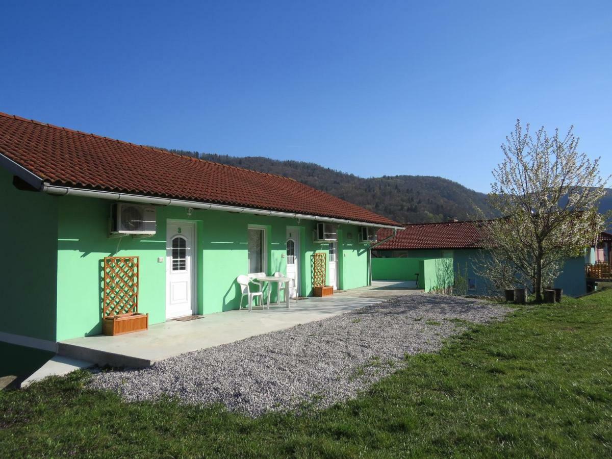 Apartma Patricija - Big Apartment For 6 Tolmin Bagian luar foto